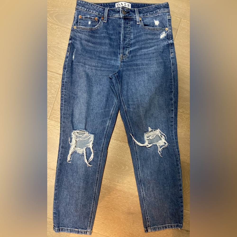Trendy high waist jeans